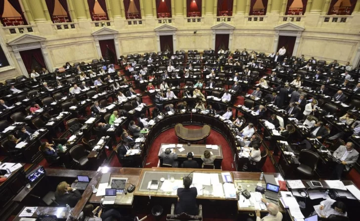 La oposición en Diputados pidió una sesión especial para derogar la suba del gas