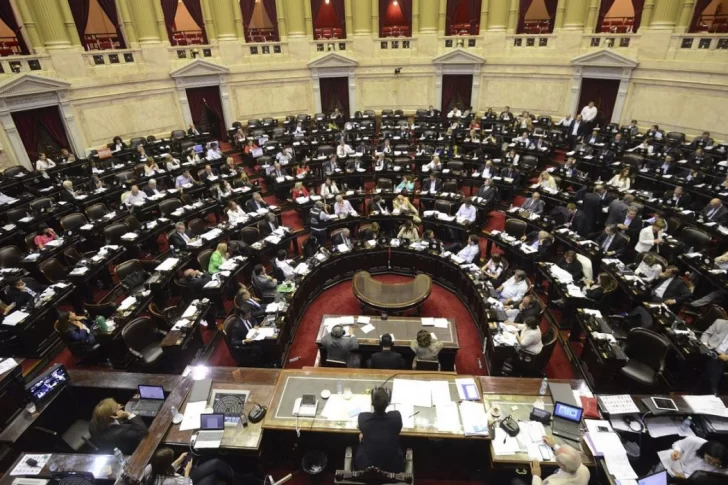 La oposición en Diputados pidió una sesión especial para derogar la suba del gas