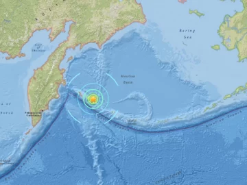 Alerta de tsunami en la península rusa de Kamchatka tras fuerte sismo de 7,7º