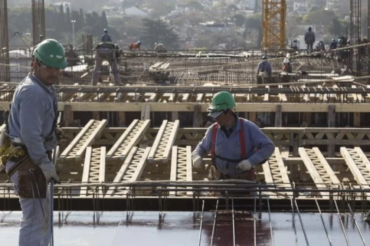 La actividad económica cayó un 2,2% en febrero