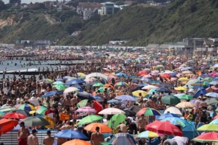 Descontrol en las playas inglesas por ola de calor: temen rebrote de coronavirus