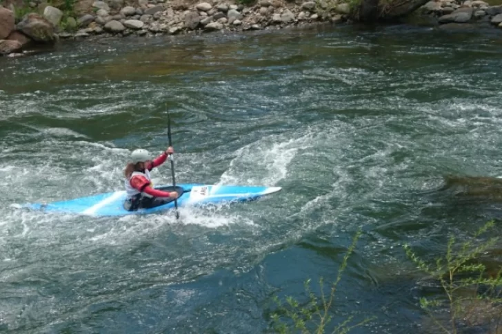 Ana Lucía Pickenhayn consiguió la medalla de bronce en la última fecha del Argentino de Kayak