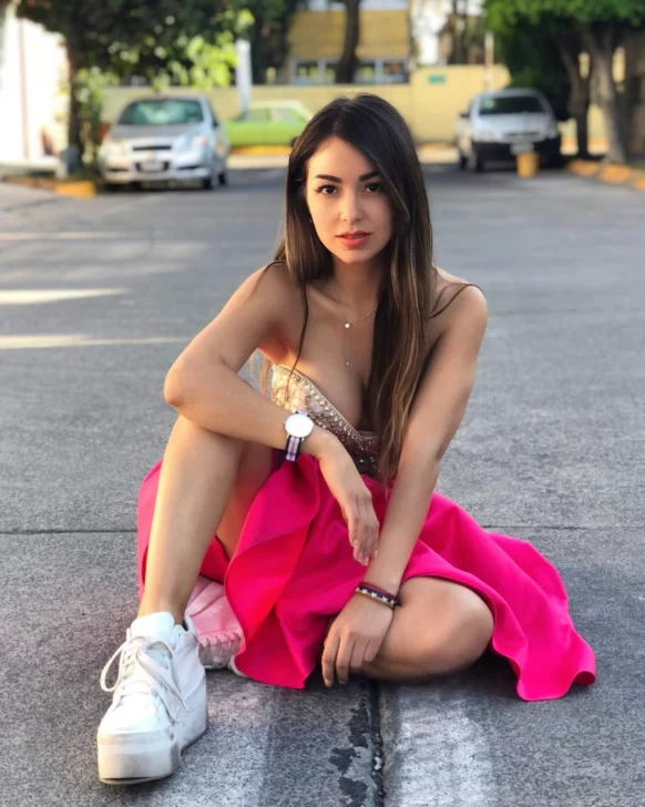 Caeli: la joven influencer que enamora seguidores y derrite las redes sociales