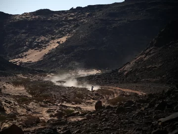 Un segundo puesto de Benavides, para recortar diferencia  en la general de motos del Dakar