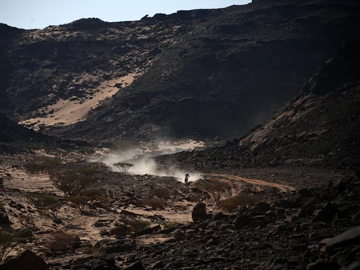 Un segundo puesto de Benavides, para recortar diferencia  en la general de motos del Dakar