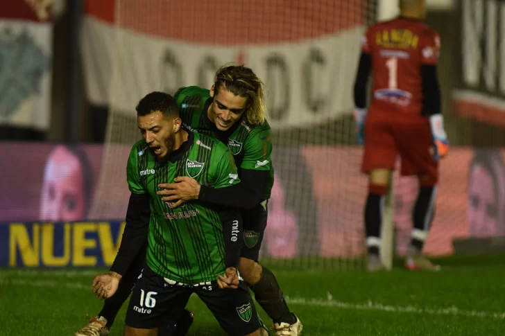 San Martín cerró la temporada goleando como visitante a Chacarita