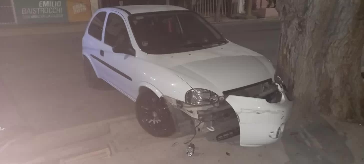 Le chocaron el auto mientras dormía: el irresponsable conductor se dio a la fuga