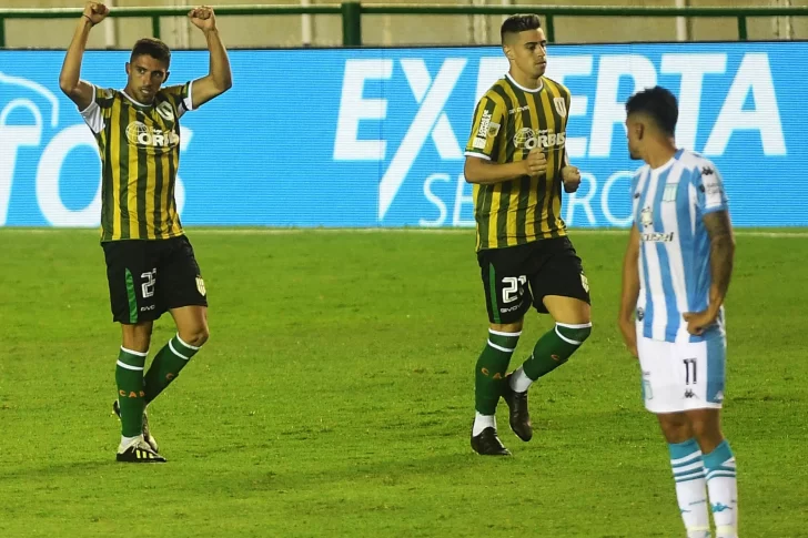 Pizzi no tuvo el debut deseado en Racing: Banfield ganó 2-0