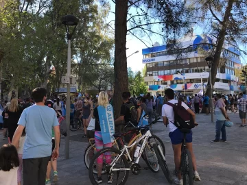 En Neuquén no acataron la prohibición a participar en la manifestación