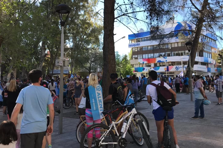 En Neuquén no acataron la prohibición a participar en la manifestación