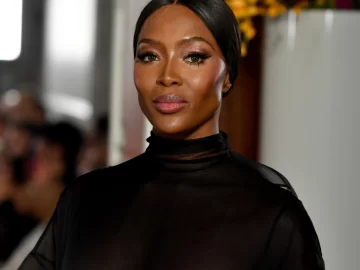 Naomi Campbell fue mamá por primera vez a los 50 años: la tierna foto que publicó para anunciarlo