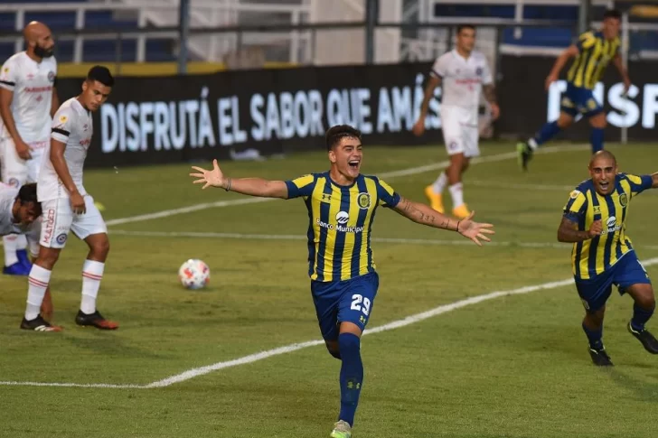 Una ráfaga de Rosario Central al terminar el primer tiempo le valió para vencer a Argentinos