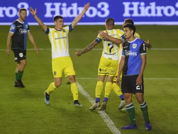 Rosario se rehizo ante Banfield y sobre el final se quedó con la victoria