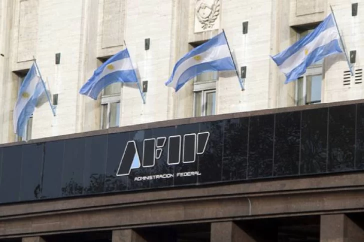 AFIP exime al monotributo del Impuesto al Cheque