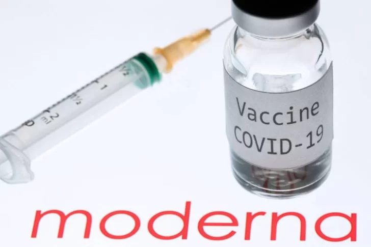 Trump aprueba la vacuna de Moderna y ordena su distribución inmediata