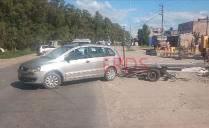 Tres niños y su abuela fueron aplastados por una viga: una nena falleció