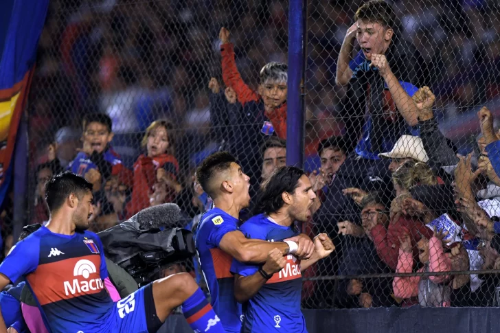 Tigre goleó a Platense en Victoria y quedó a un punto de la cima de la Zona B