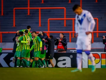 Aldosivi se lo dio vuelta a Vélez en Mar del Plata y logró un desahogo