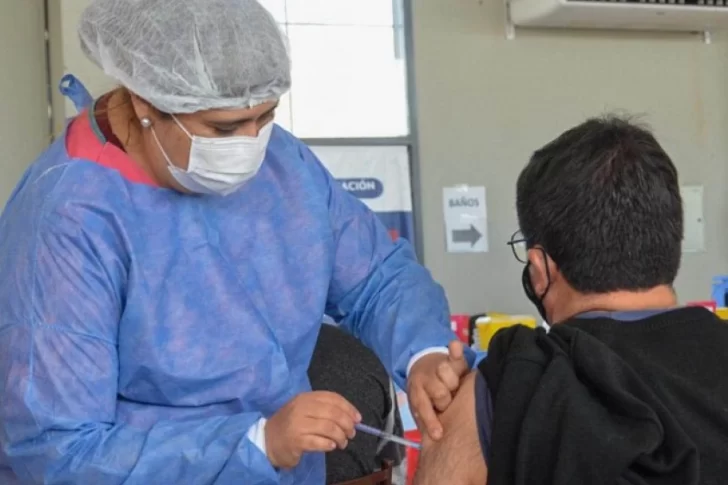 Este fin de semana, los mayores de 18 podrán colocarse la primera dosis sin turno previo