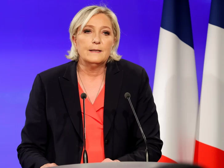 Le Pen admitió la derrota y felicitó a Macron: “Le expresé buenos augurios”