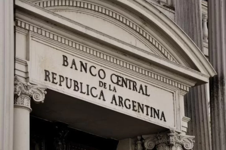 El Banco Central bajó la tasa de interés de referencia al 48%