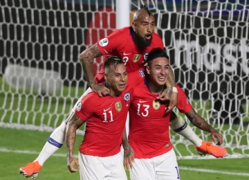 Chile mostró la chapa de campeón y liquidó a Japón 4-0