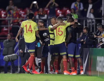 Sobre el final, Colombia logró rescatar un triunfo frente a Qatar