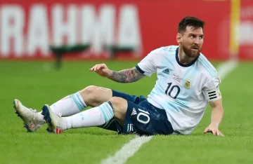 Messi se molestó por el estado de las canchas