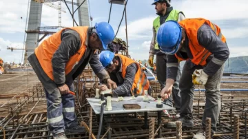 Trabajadores de la construcción recibirán un aumento salarial del 33% en dos tramos