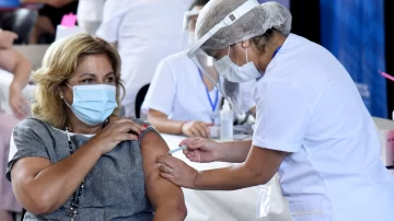 Qué porcentaje de vacunados contrajo Covid-19 en el país según cada vacuna