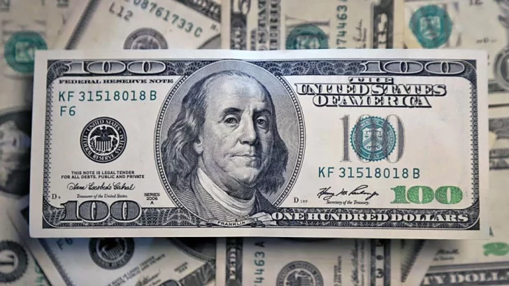 El dólar blue tuvo su mayor caída en una semana y en San Juan se negoció a $1.050