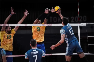 En un emotivo partido, la selección argentina de vóley cayó frente a Brasil