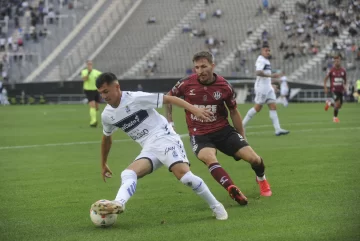 Gimnasia fue un poco más pero fue empate con Central Córdoba en La Plata