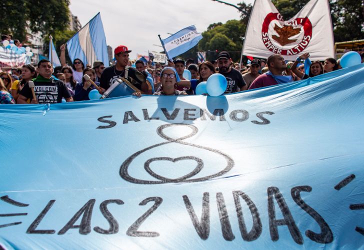 Grupos católicos y evangelistas convocaron a oración y ayuno contra el aborto