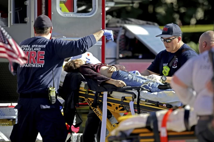 Tiroteo en una escuela de Florida: al menos 17 muertos y varios heridos