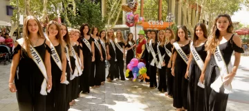 El Guille “enamoró” con su canto y baile a las candidatas a Reina del Sol