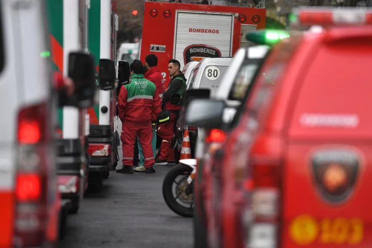 Un muerto y 17 atendidos por inhalación de monóxido de carbono en Balvanera