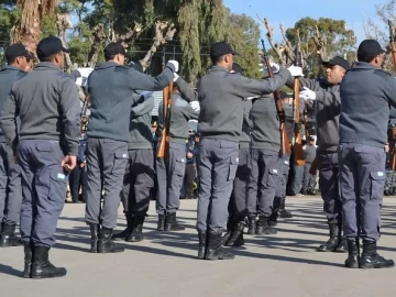 Sobreseen a penitenciario que había sido acusado de amenazar con un arma a su expareja