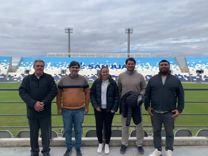 Con dos visitas, San Juan comenzó a palpitar el encuentro entre Los Pumas y Australia