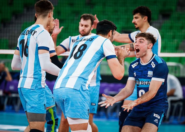 Argentina evitó a las potencias y se medirá con Serbia en octavos de final