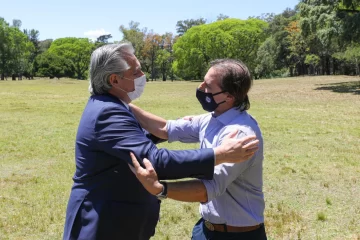 Fernández junto a Lacalle Pou: “Hay que trabajar juntos para que la región se una”