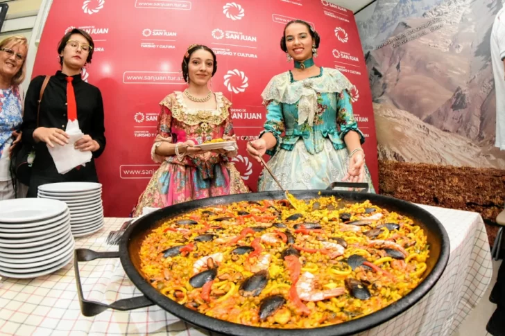 Comidas y espectáculos en una nueva edición de las Fallas Valencianas