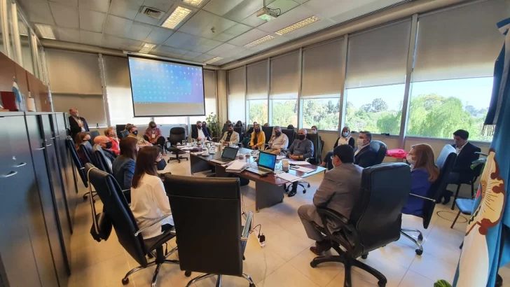 Sin definiciones por la vuelta a clases, gremios pidieron la reapertura de la paritaria