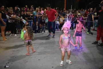 [FOTOS] El color de los corsos de Tupelí