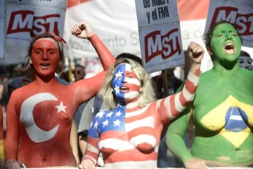 Una multitud marchó contra el G20: hubo 8 detenidos