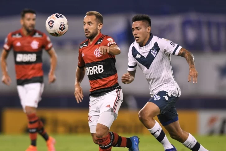 Tras el empate a cero de Vélez Flamengo, Pellegrino toca el plantel