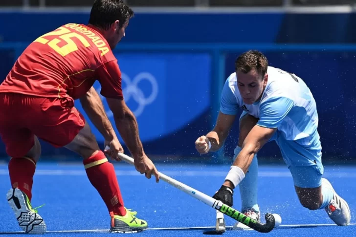 Con la presencia del sanjuanino Bugallo, Los Leones empataron con España en un partido caliente