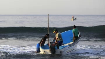 Tres pescadores mexicanos sobrevivieron 27 días en altamar: ¿qué comieron y bebieron?