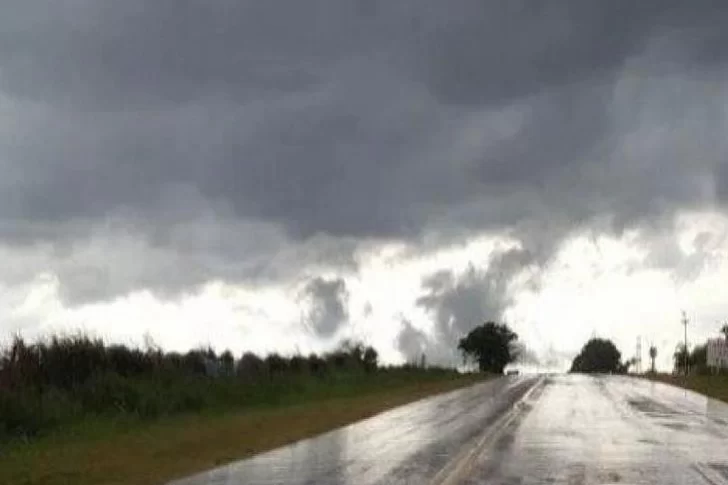 Emiten un alerta por tormentas durante la tarde en cinco departamentos de San Juan