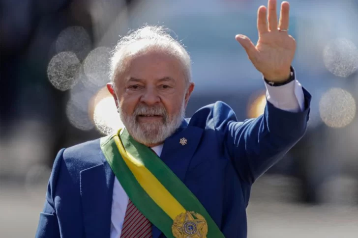 Lula comenzó fisioterapia tras superar con éxito una cirugía de cadera